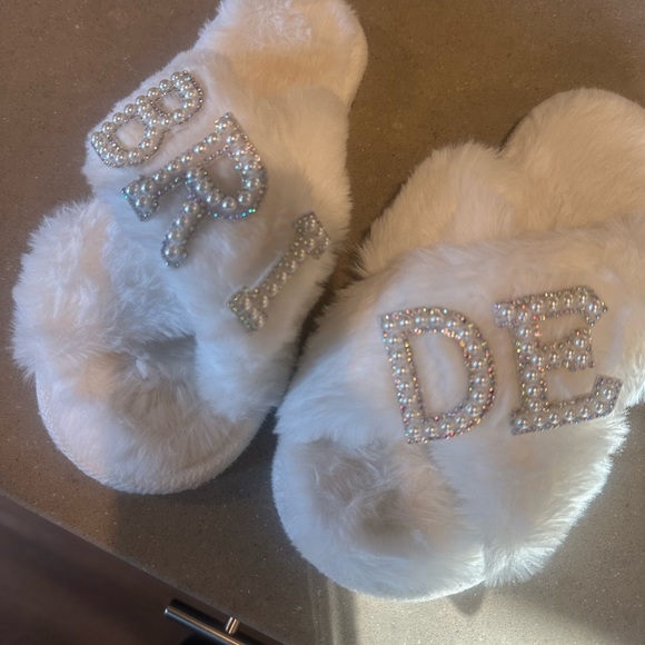 Shoes - Slippers bride to be